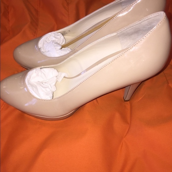 NWOT Nickles size 10M - Picture 4 of 11